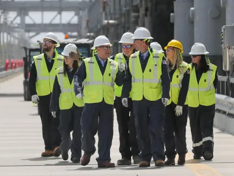 Rep. Craig Goldman and Leader Scalise on oil rig