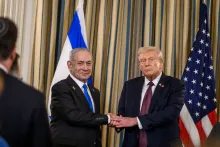 President Trump and Prime Minister Netanyahu sake hands